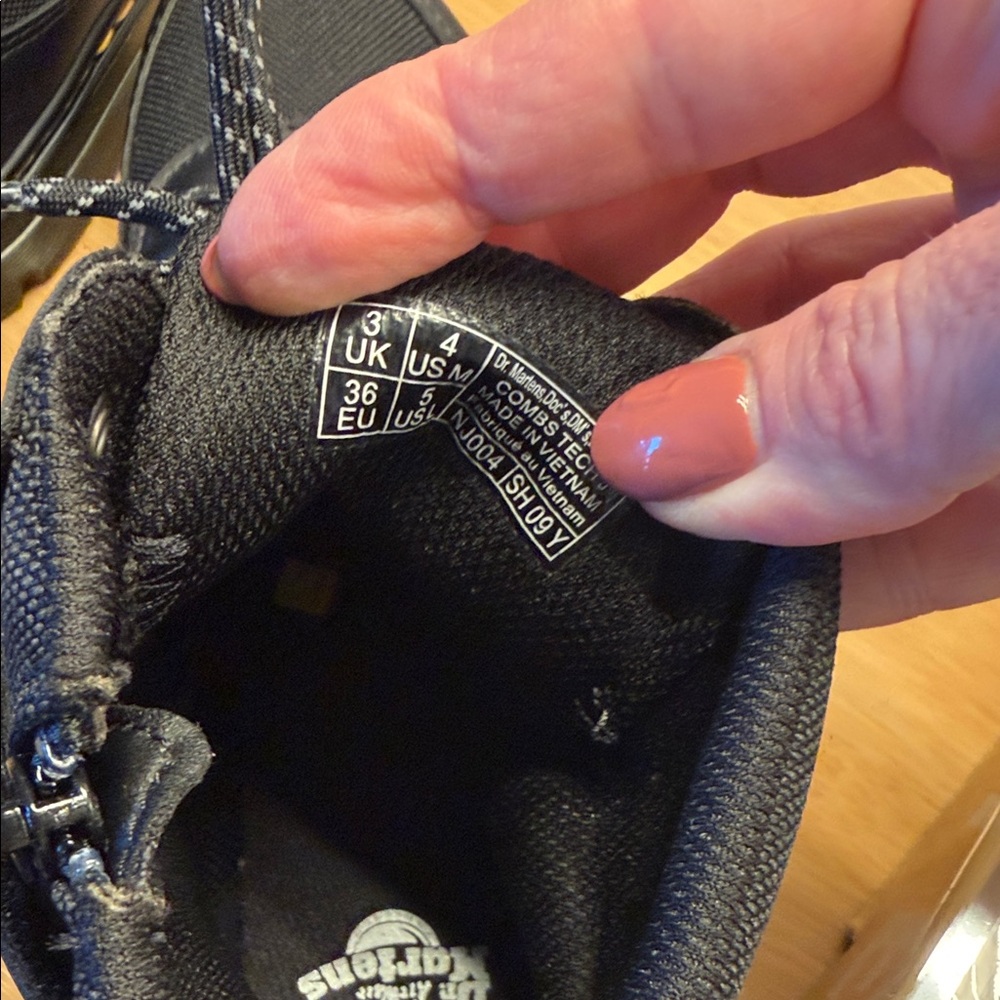 Dr. Marten youth Boots - Picture 5 of 6